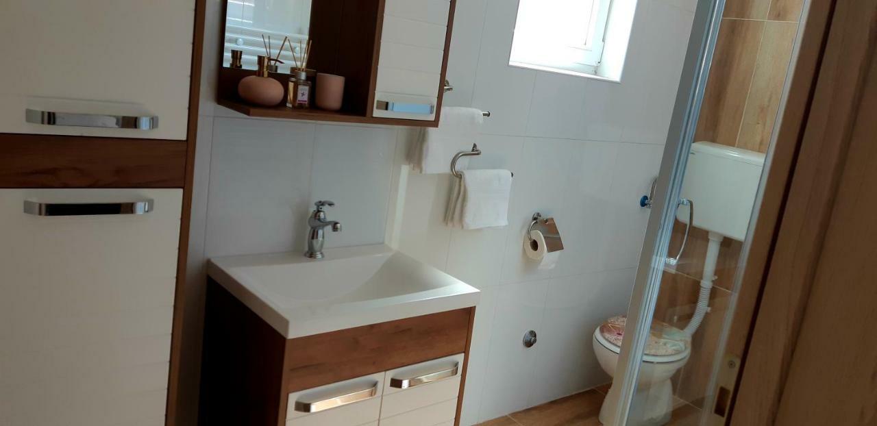Apartmani Bilic Korenica Exterior foto